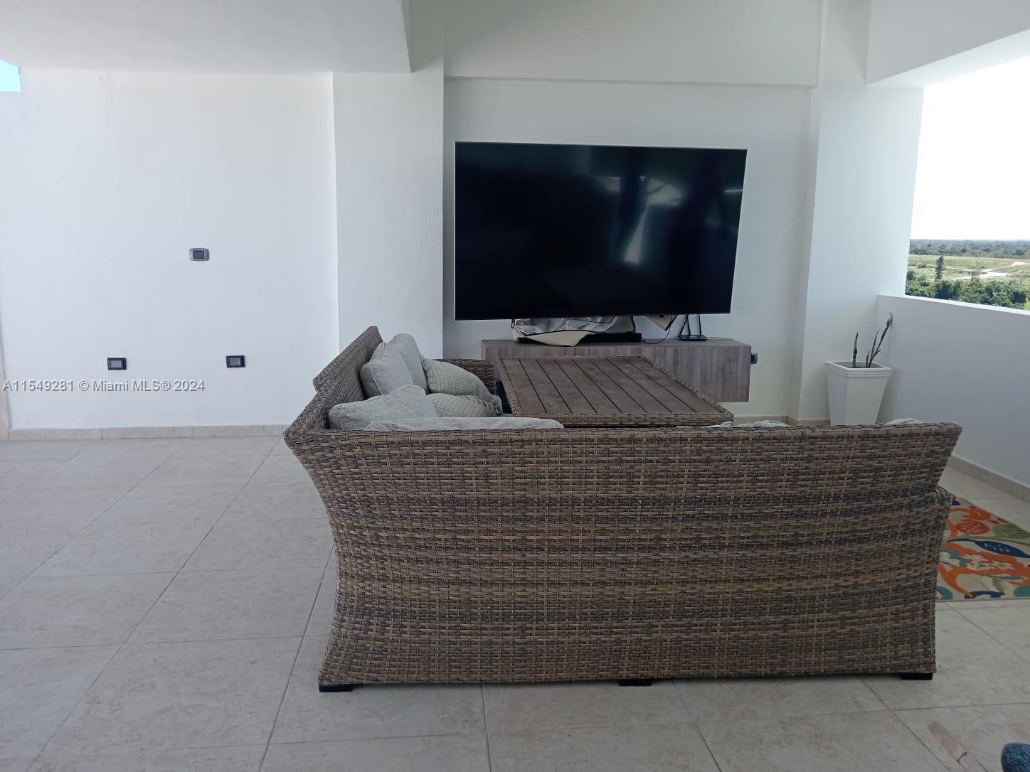 Splendid Condo Villa